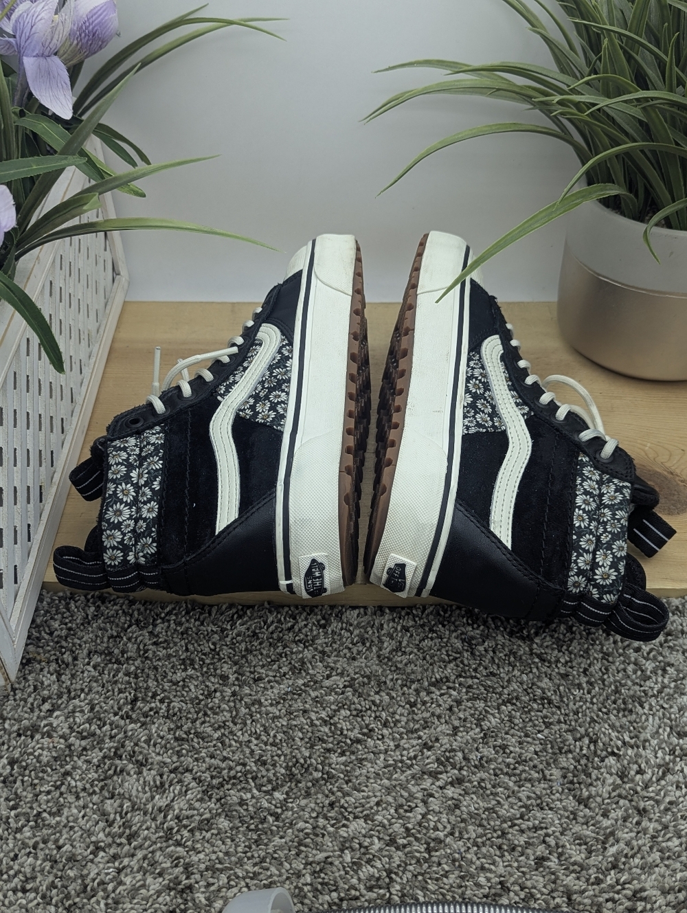 VANS SK-8 Hi MTE-2 Black Floral Boot Casual Leather Women Size 6.5 Skate - Picture 7 of 9